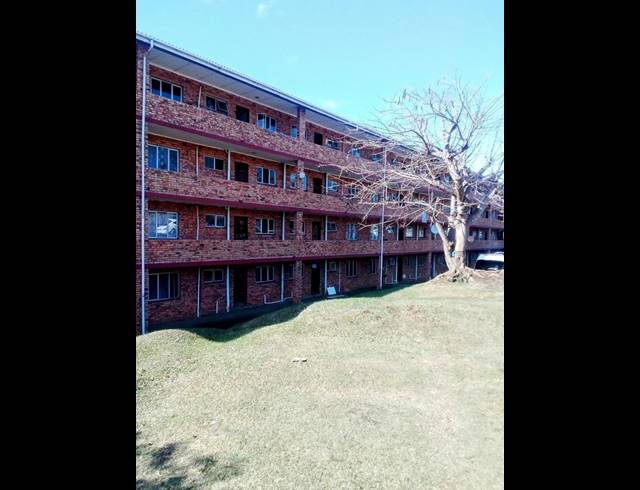 2 BEDROOM APARTMENT FOR SALE IN EMPANGENI CENTRAL